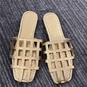 Elegant Gold Women's Sandals